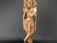 Groot in hout gesneden indisch beeld - afbeelding 1 van  5