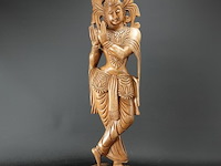 Groot in hout gesneden indisch beeld - afbeelding 2 van  5