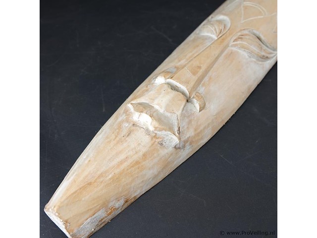 Groot in hout gesneden masker - afbeelding 3 van  5