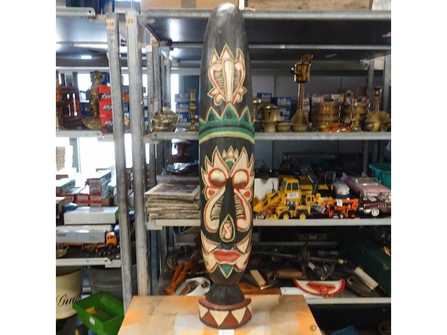 Groot in hout gesneden masker - afbeelding 1 van  5