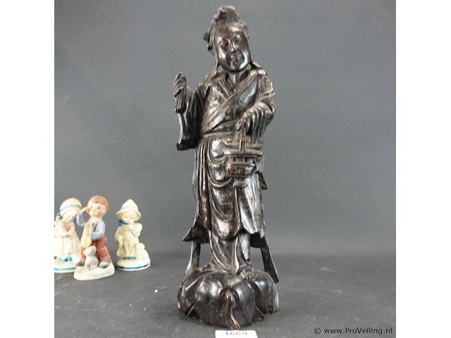 Groot in rozenhout gesneden een van de acht onsterfelijken - afbeelding 2 van  5