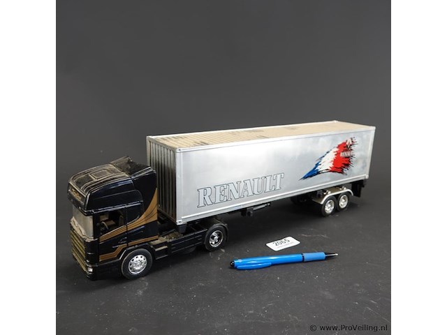 Groot kunststof schaalmodel vrachtwagen - afbeelding 1 van  5