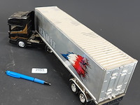 Groot kunststof schaalmodel vrachtwagen - afbeelding 3 van  5