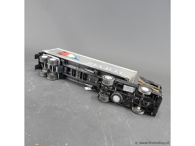 Groot kunststof schaalmodel vrachtwagen - afbeelding 5 van  5