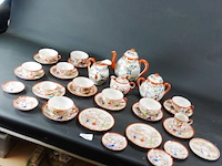 Groot oosters porseleinen theeservies - afbeelding 2 van  5