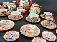 Groot oosters porseleinen theeservies - afbeelding 4 van  5