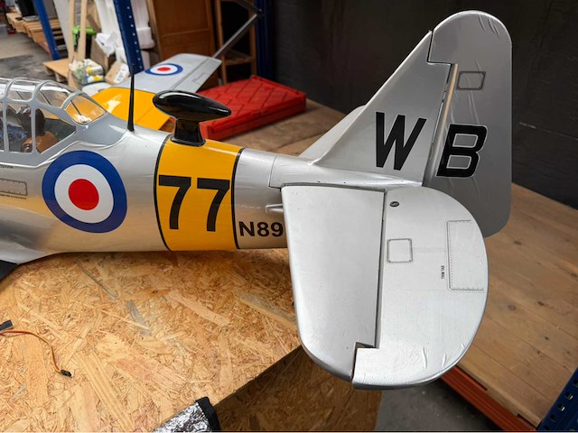 Groot rc modelvliegtuig warbird trainer “slightly dangerous” – spanwijdte ca. 1,8-2,0 meter - afbeelding 5 van  9