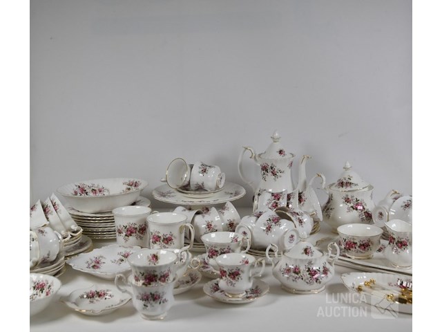 Groot servies royal albert - afbeelding 1 van  9