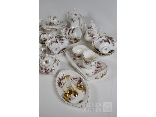 Groot servies royal albert - afbeelding 2 van  9