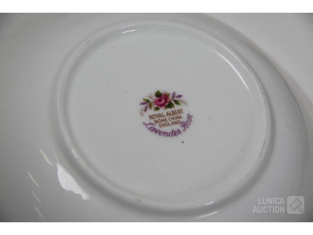 Groot servies royal albert - afbeelding 5 van  9