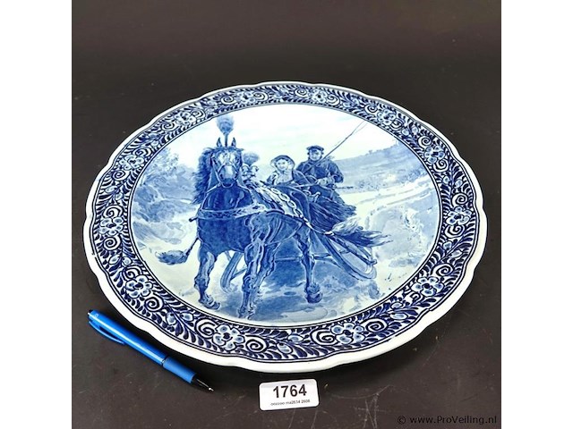 Groot vintage delfts blauw wandbord van royal sphinx maastricht, waarschijnlijk geproduceerd rond 1950 - afbeelding 1 van  5