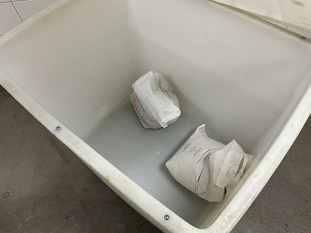 Grootvolumebak met wielen - afbeelding 4 van  4