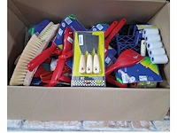 Grote doos diverse verf en behang accessoires wvp min. € 100,00 - afbeelding 2 van  3
