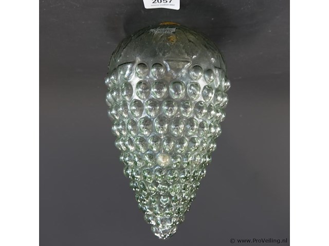 Grote hanglamp met druiventros motief - afbeelding 1 van  5