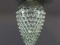 Grote hanglamp met druiventros motief