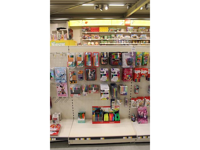 Grote hoeveelheid pennen, potloden, stiften, fineliners, markeerstiften etc., ruim 190 verpakkingen in twee... - afbeelding 3 van  3