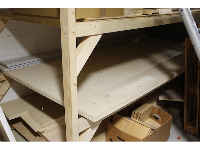 Grote hoeveelheid plaatmateriaal w.o. spaanplaat, multiplex en mdf. totaal circa 50 platen - afbeelding 3 van  6