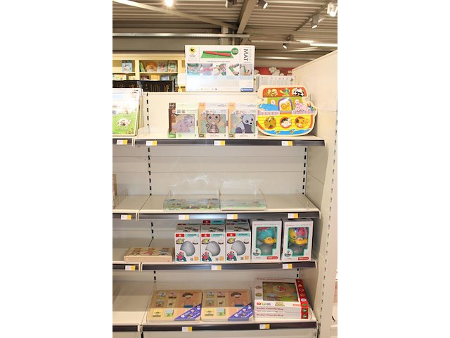 Grote hoeveelheid puzzels w.o. disney, paw control, youeco en topbright. ruim 80 stuks. - afbeelding 2 van  4