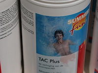 Grote hoeveelheid reinigingsproducten w.o. summerfun en poolpower t.b.v. zwembad in twee stellingdelen, w.o... - afbeelding 6 van  8