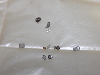 Grote hoeveelheid sierstenen t.b.v. sieraden in luxe doos. - afbeelding 8 van  8