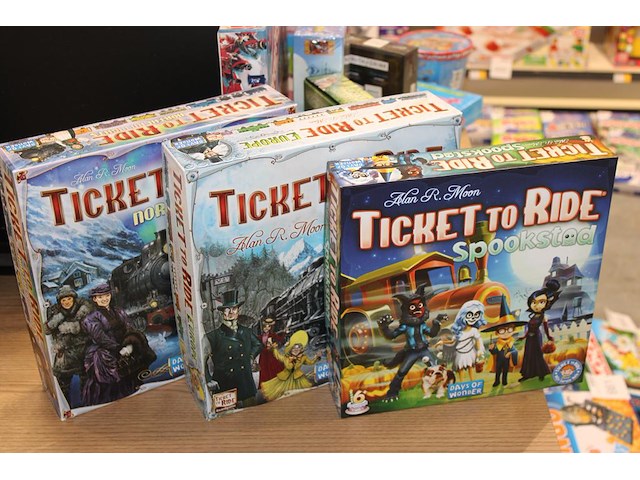 Grote hoeveelheid spellen w.o. hitster, vier op een rij, kaarten, exploding kittens, stratego en bunny hop ... - afbeelding 6 van  6
