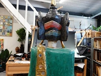 Grote houten birmese nat-geest of deva-tempelwachter uit myanmar, uitgevoerd in traditionele mandalay-stijl - afbeelding 5 van  9