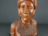 Grote in hout gesneden buste - afbeelding 1 van  5