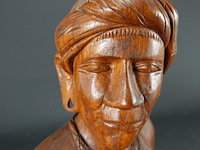 Grote in hout gesneden buste - afbeelding 2 van  5