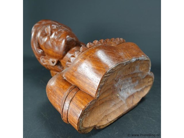 Grote in hout gesneden buste - afbeelding 5 van  5