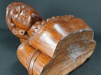 Grote in hout gesneden buste - afbeelding 5 van  5
