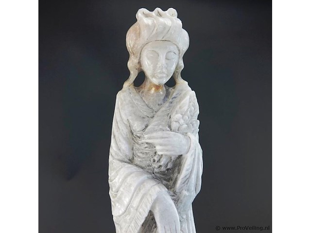 Grote in kwarts gesneden guanyin - afbeelding 3 van  5