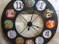 Grote kare design metalen wandklok colore - afbeelding 2 van  6