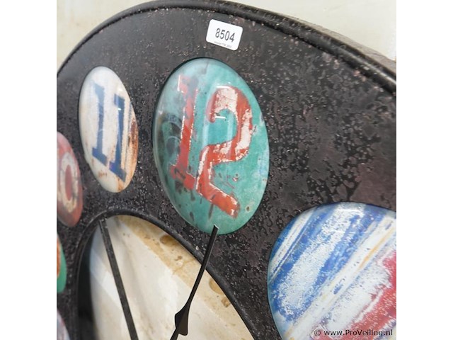 Grote kare design metalen wandklok colore - afbeelding 4 van  6