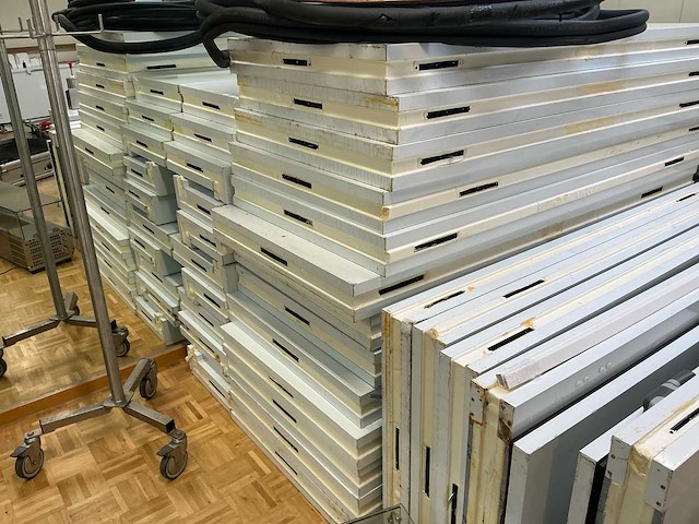Grote koelcelcompleet met panelen, deuren en rekken koelcel - afbeelding 5 van  12