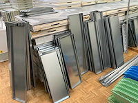 Grote koelcelcompleet met panelen, deuren en rekken koelcel - afbeelding 12 van  12