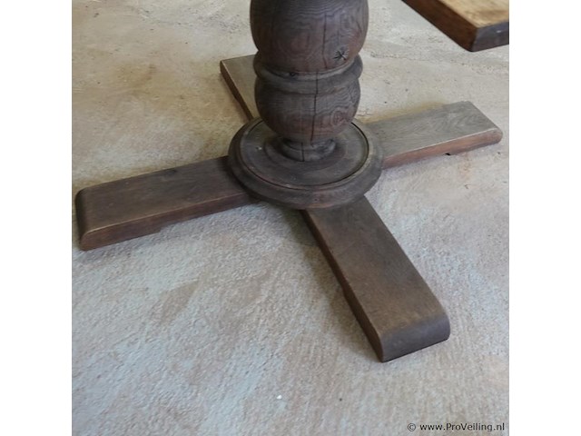 Grote massief houten tuintafel - afbeelding 4 van  8