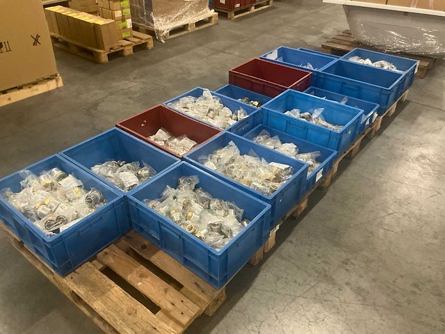 Grote partij alpex messing perskoppelingen - afbeelding 10 van  17