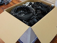 Grote partij bekabeling in verhuisdoos - afbeelding 5 van  5