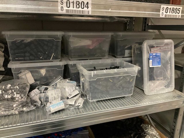 Grote partij benodigdheden voor zonnepanelen - afbeelding 3 van  26