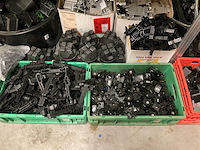 Grote partij benodigdheden voor zonnepanelen - afbeelding 18 van  26