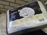 Grote partij dekbedden - afbeelding 3 van  4