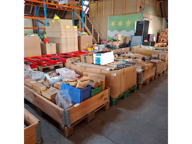 Grote partij divers ijzerwaar op 5x pallet - afbeelding 1 van  53