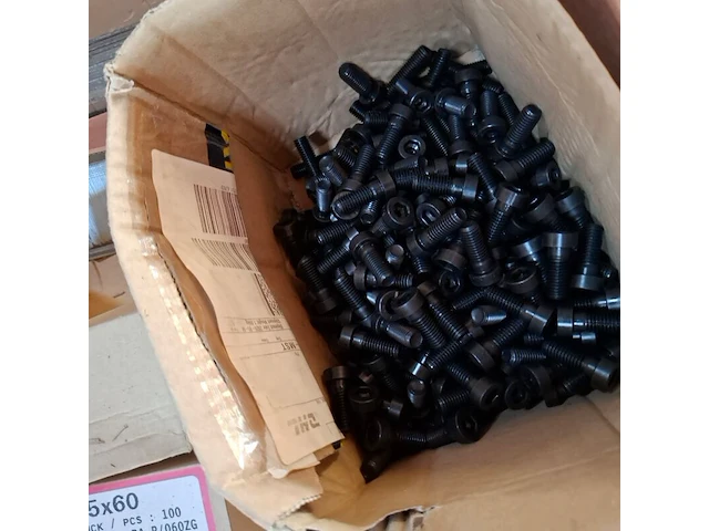 Grote partij divers ijzerwaar op 5x pallet - afbeelding 32 van  53