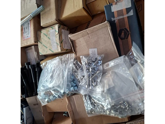 Grote partij divers ijzerwaar op 5x pallet - afbeelding 49 van  53