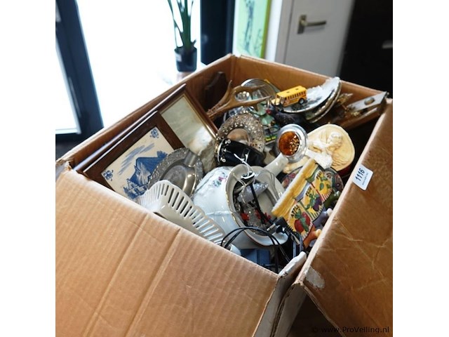 Grote partij divers in verhuisdoos - afbeelding 1 van  5