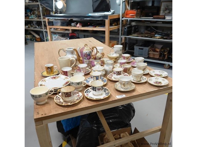 Grote partij divers porselein - afbeelding 2 van  5
