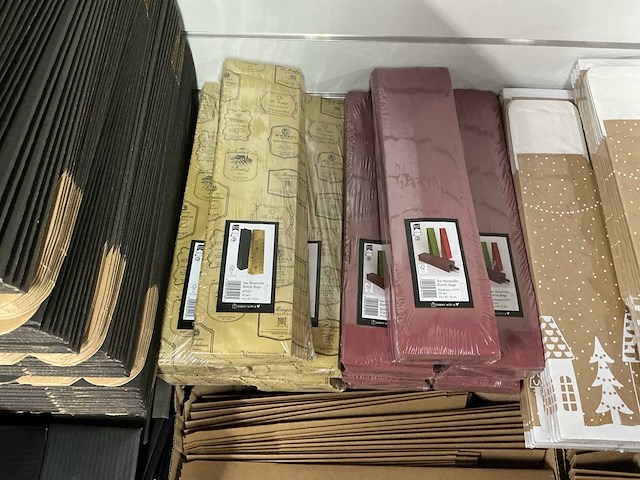 Grote partij divers verpakkingsmateriaal voor drank - afbeelding 19 van  20