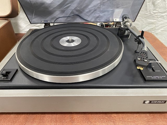 Grote partij diverse audio apparatuur en langspeelplaten ivm beëindiging hobby - afbeelding 14 van  19