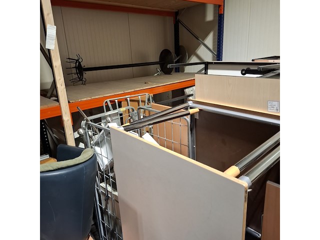 Grote partij diverse bedrijfsinventaris - afbeelding 2 van  16