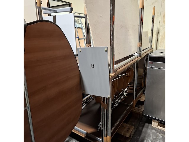 Grote partij diverse bedrijfsinventaris - afbeelding 7 van  16